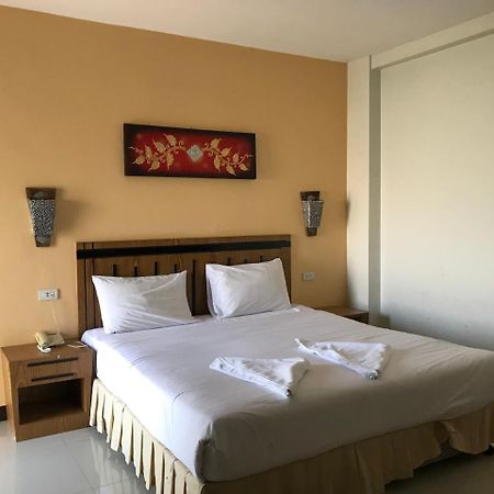 Ud Residence Udon Thani Esterno foto