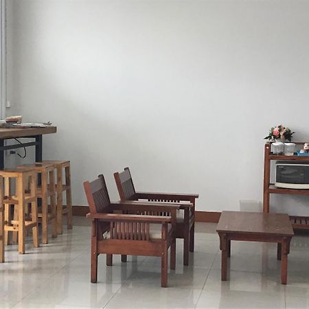 Ud Residence Udon Thani Esterno foto