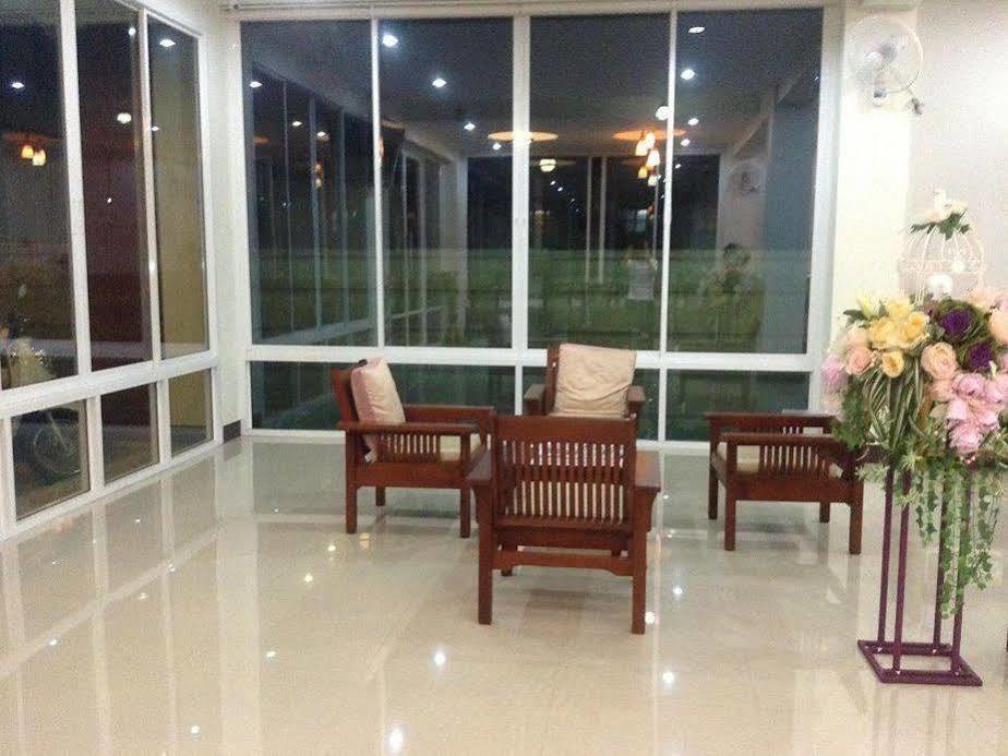 Ud Residence Udon Thani Esterno foto