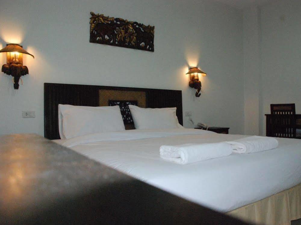 Ud Residence Udon Thani Esterno foto