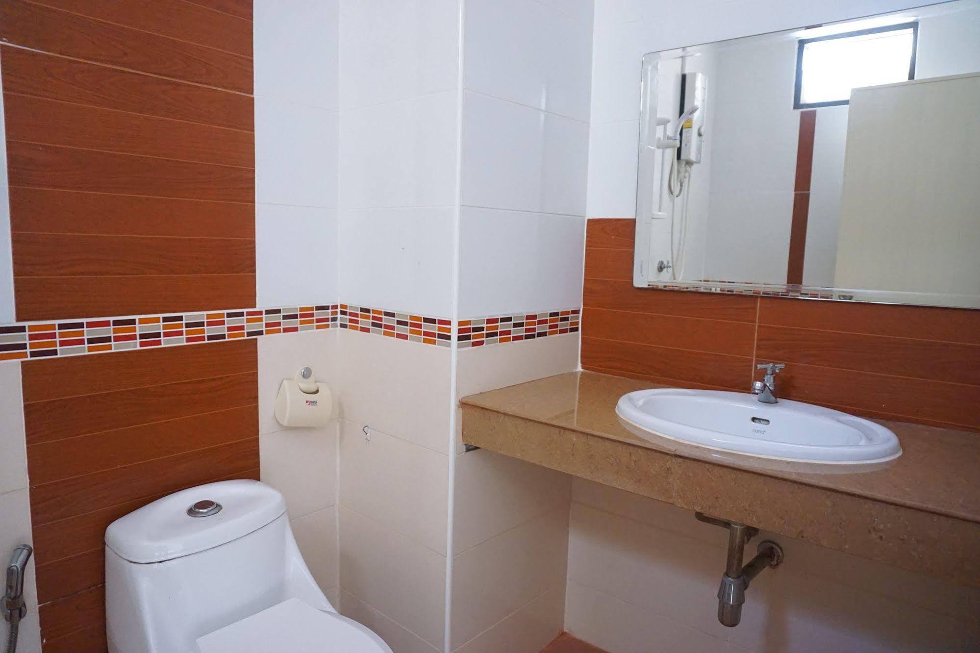 Ud Residence Udon Thani Esterno foto